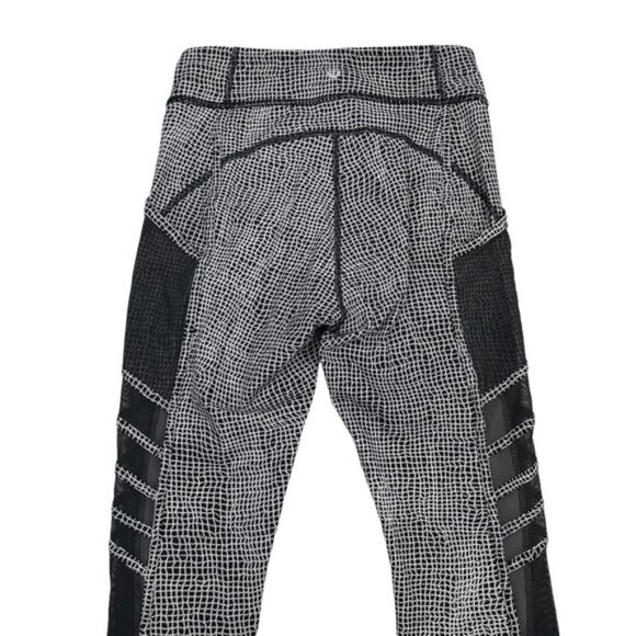 LULULEMON Wild And Free Tight Sz 6 Fall Net White Black - Picture 9 of 10